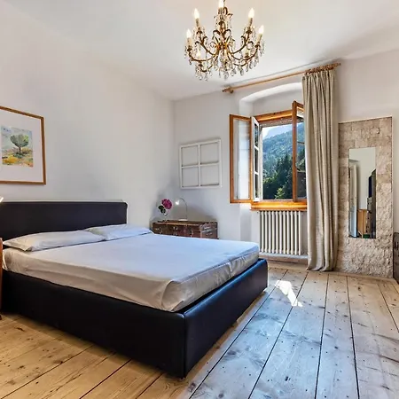 Casa Nel Borgo Iris Apartment *
